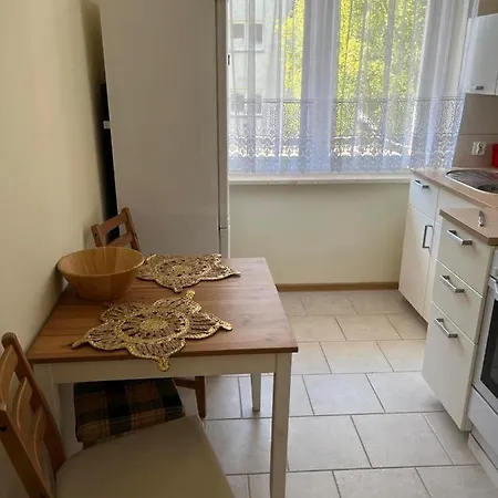 Apartment Wakcyjny Przy Ulicy Paryzntow